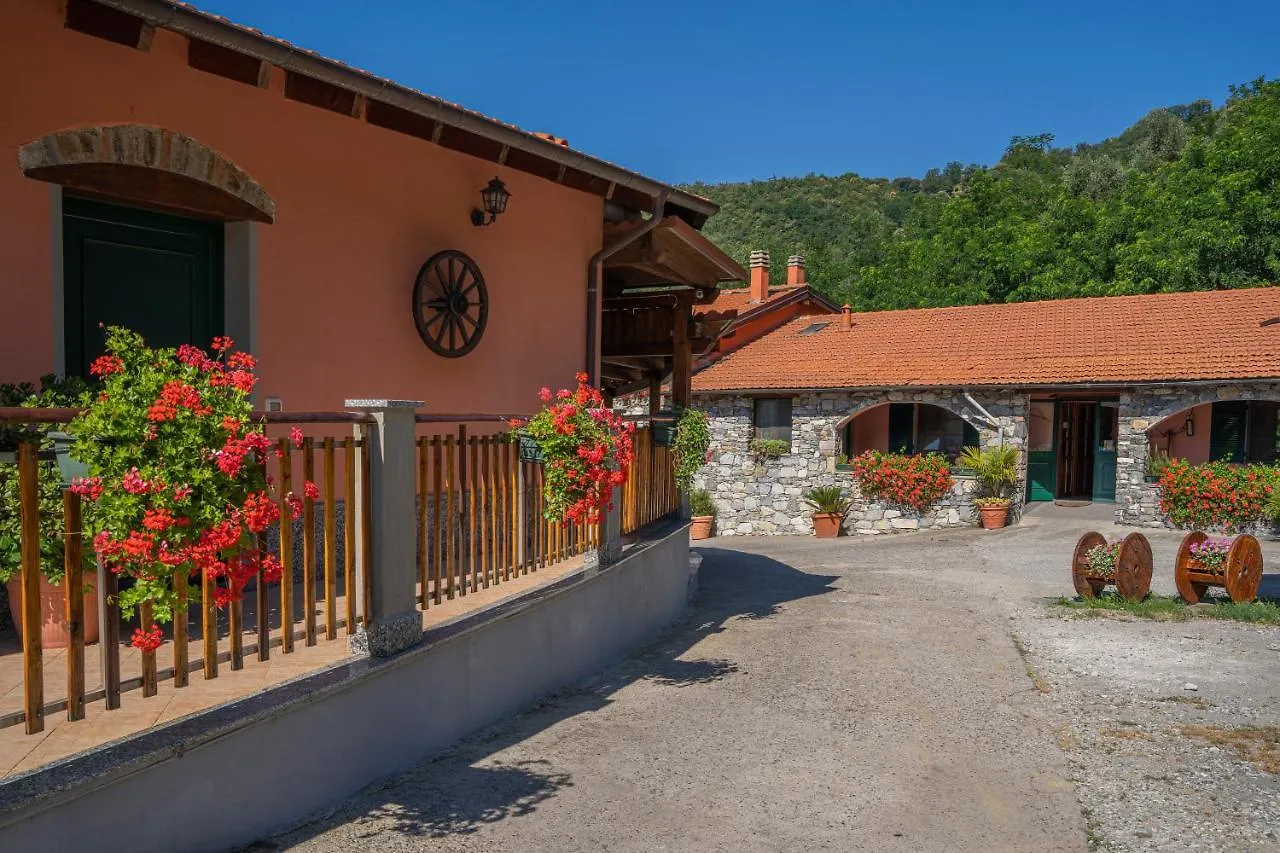 01234 - Agriturismo La Marpea, esperienza in mezzo alla natura e al cibo tipico Italiano Villa Terisso