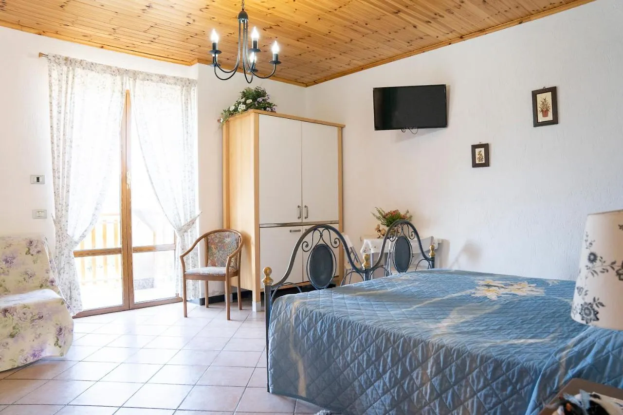 01234 - Agriturismo La Marpea, esperienza in mezzo alla natura e al cibo tipico Italiano Villa Terisso 0*,  Italia