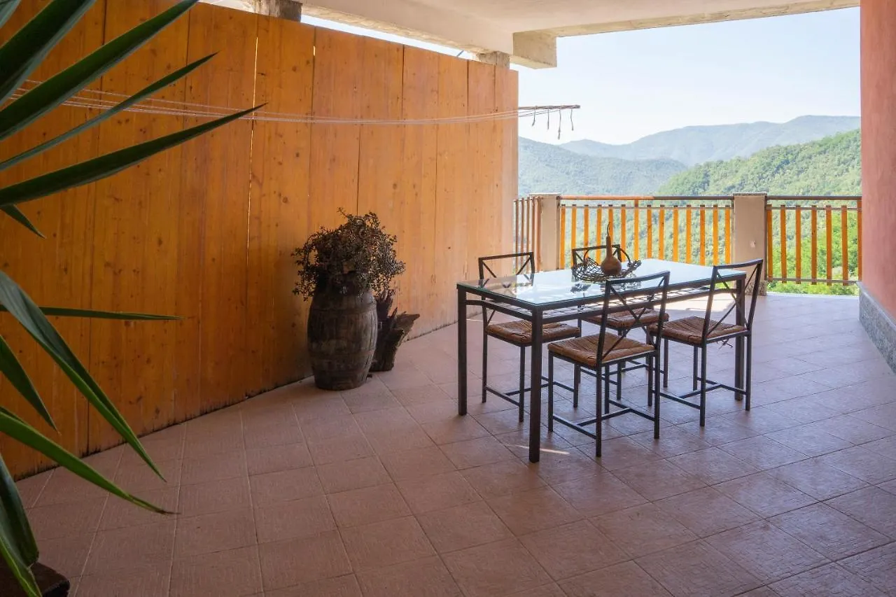 01234 - Agriturismo La Marpea, esperienza in mezzo alla natura e al cibo tipico Italiano Villa Terisso
